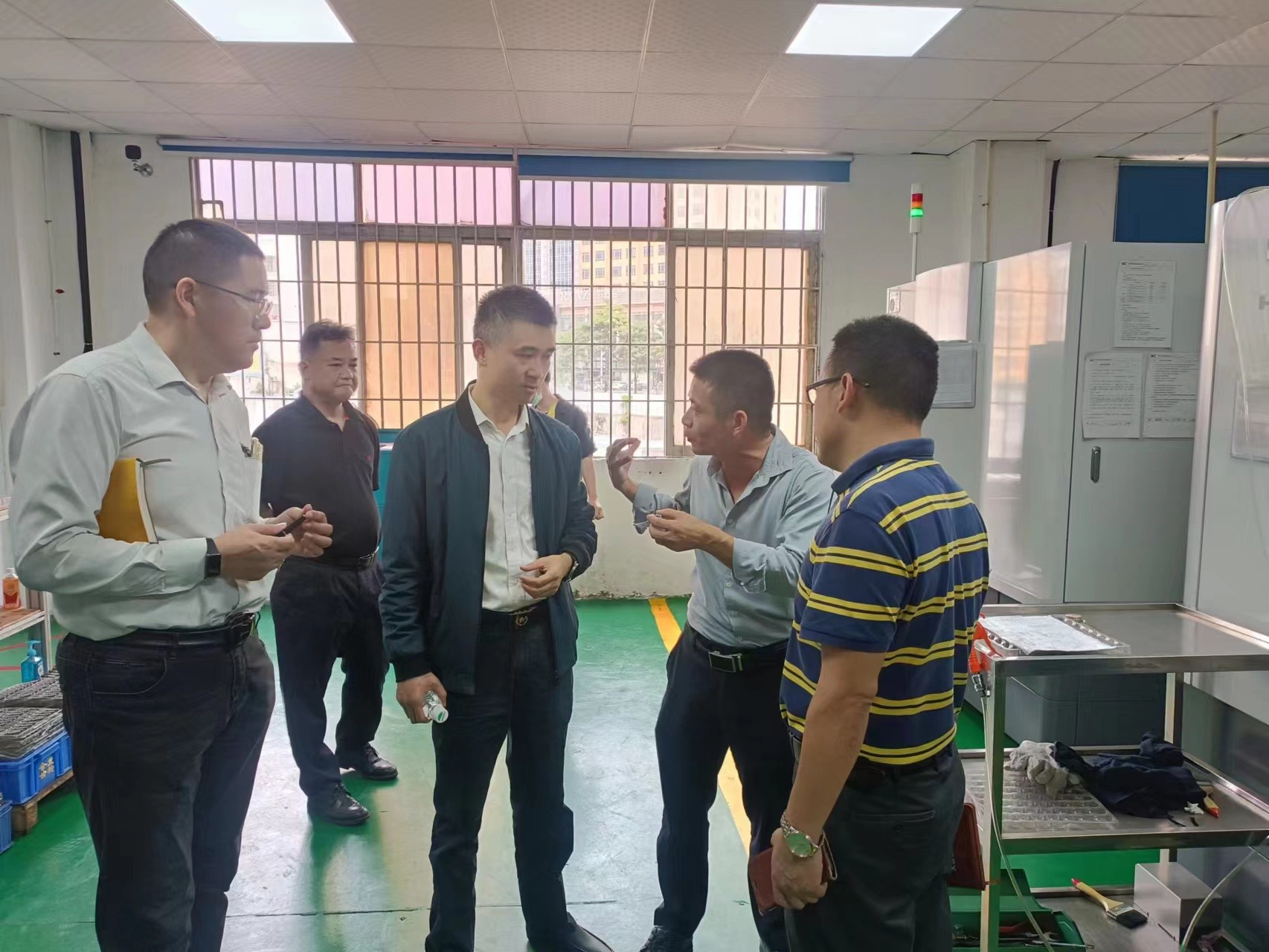 热烈欢迎区政府领导带队走访企业，鼓励数字化转型！